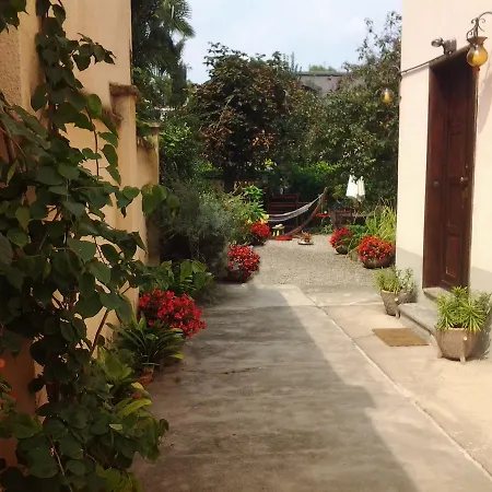 Bed & Breakfast Colazione Da Augusta - 3*